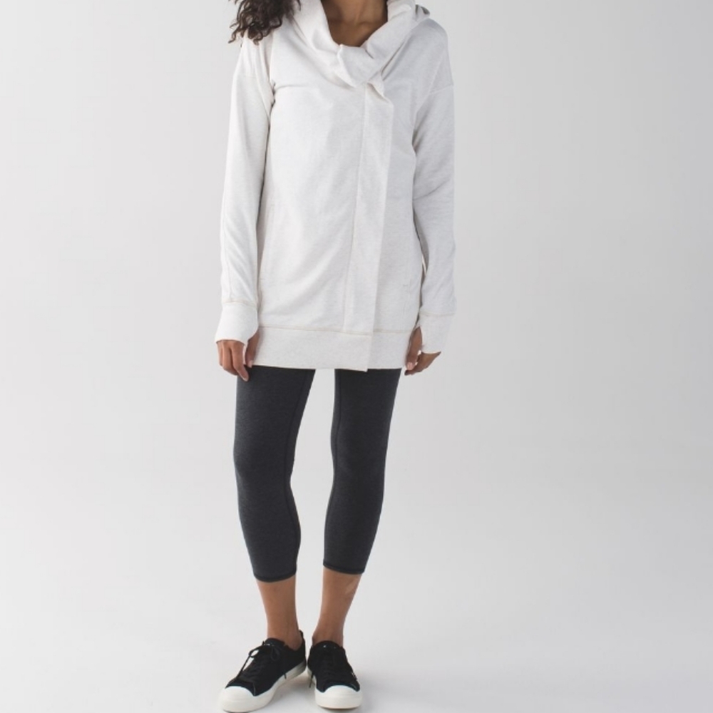 Lululemon wrap up jacket in a size 8